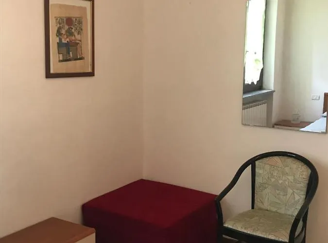 Il Gelsomino Di Via Leopardi * Arona